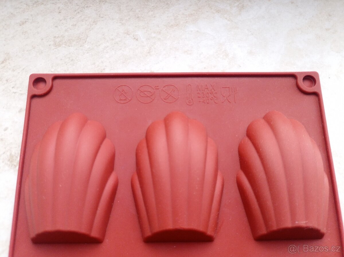 Silikonové formičky na medvědí tlapky - 3