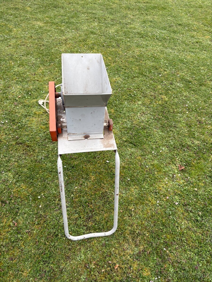 Šroťák na ovoce, šrotovník - 3