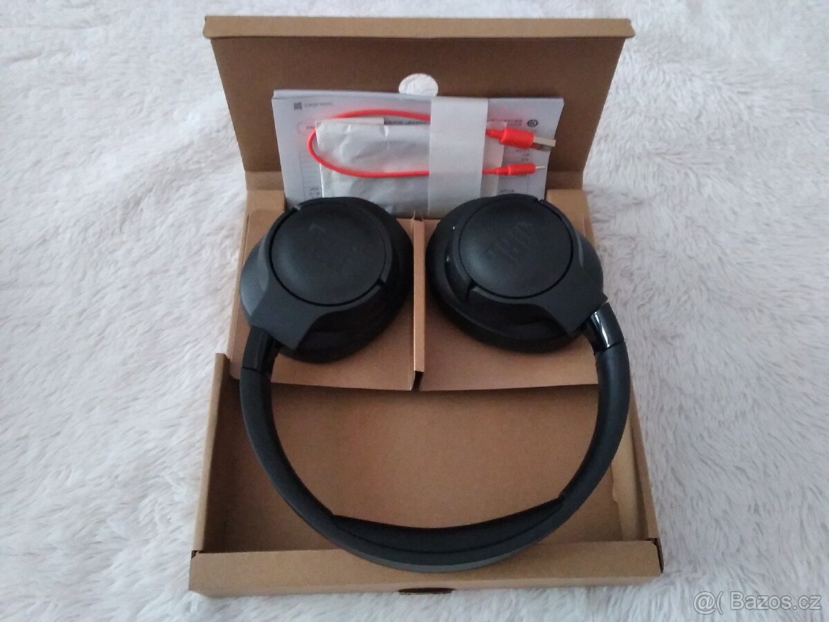 Sluchátka JBL Tune 770NC, černé - 3
