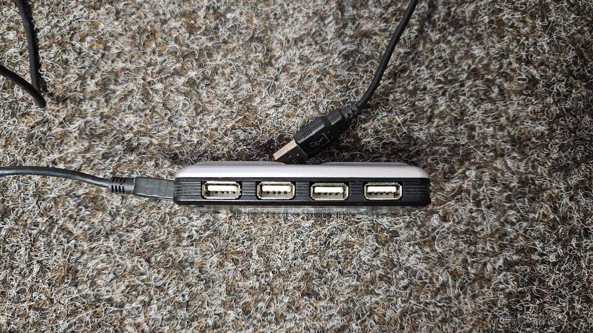 USB hub - rozbočovač - 3