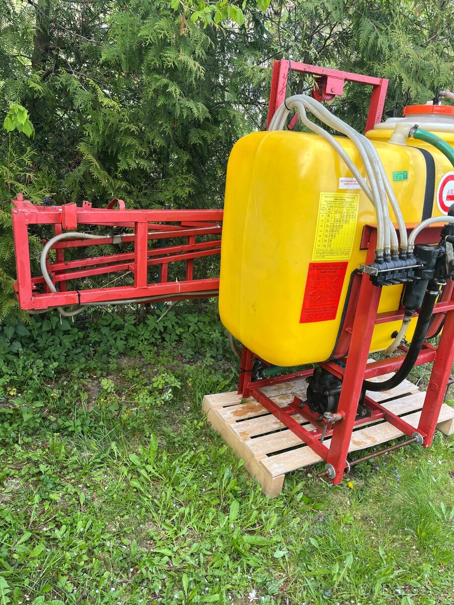 Prodám tento polní postřikovač - 3