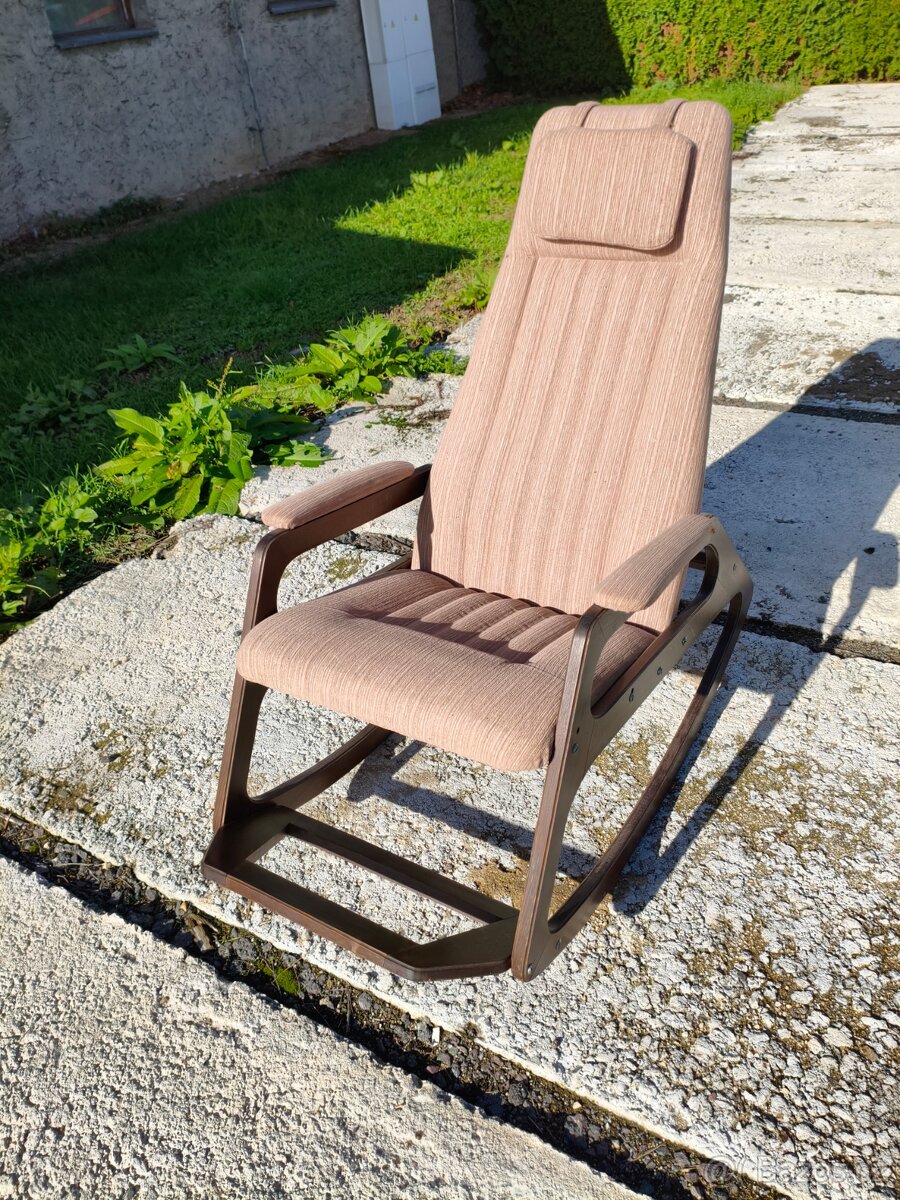 Staré desigenové houpací retro křeslo ÚLUV - 3