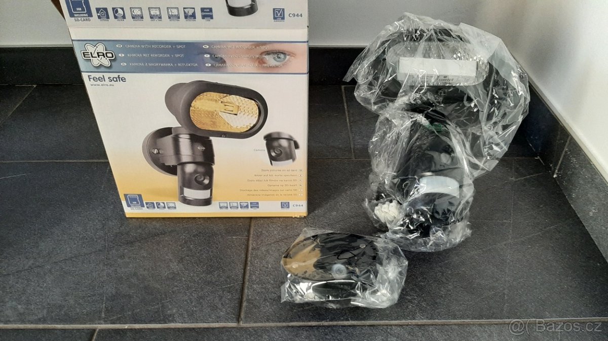 Bezpečnostní kamera ELRO integrované u venkovního světla - 3