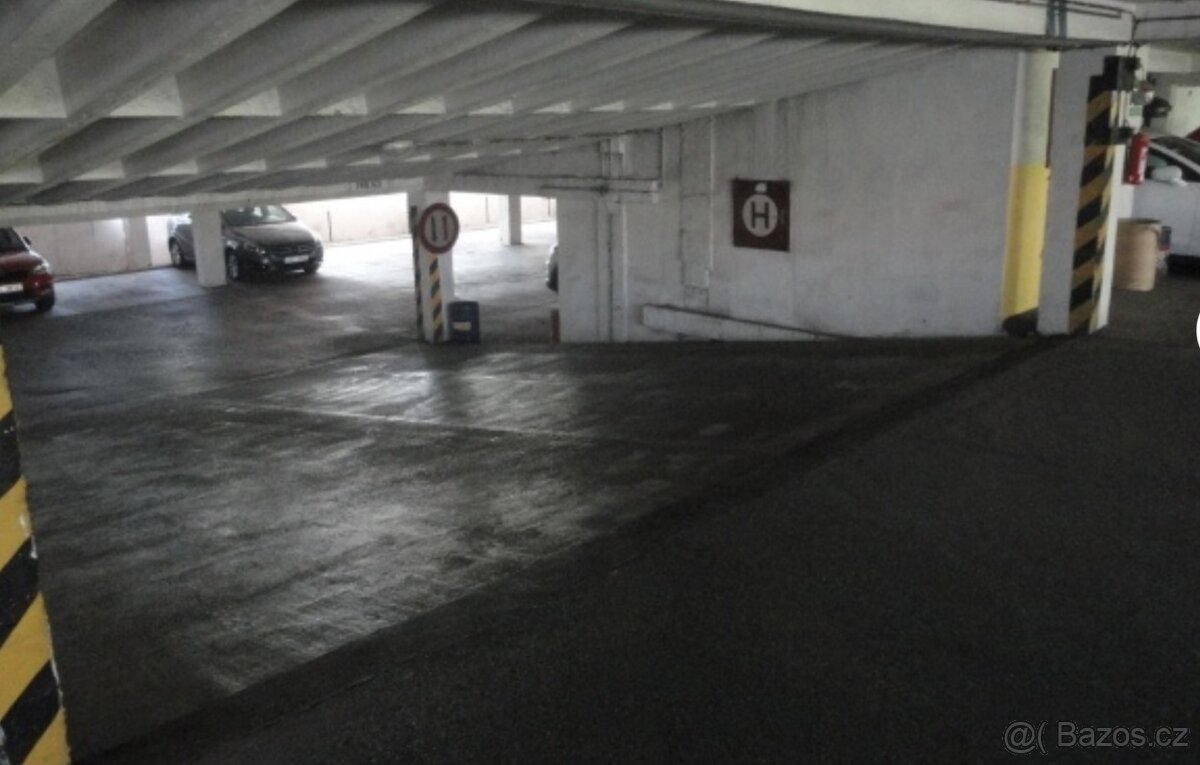 Kryté hlídané garážové stání Voroněžská, Brno - 3