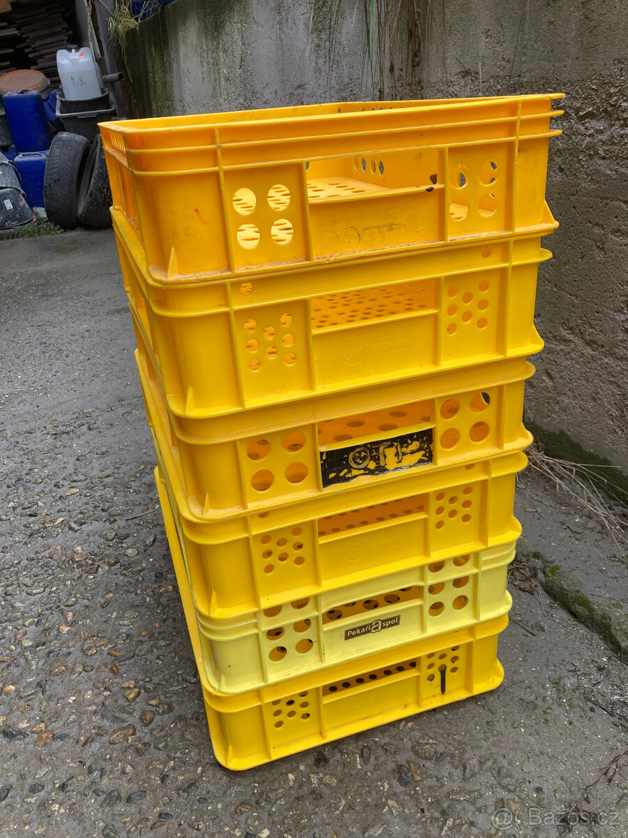 Přepravka plastová děrovaná pekařská nízká 80 kč - 3