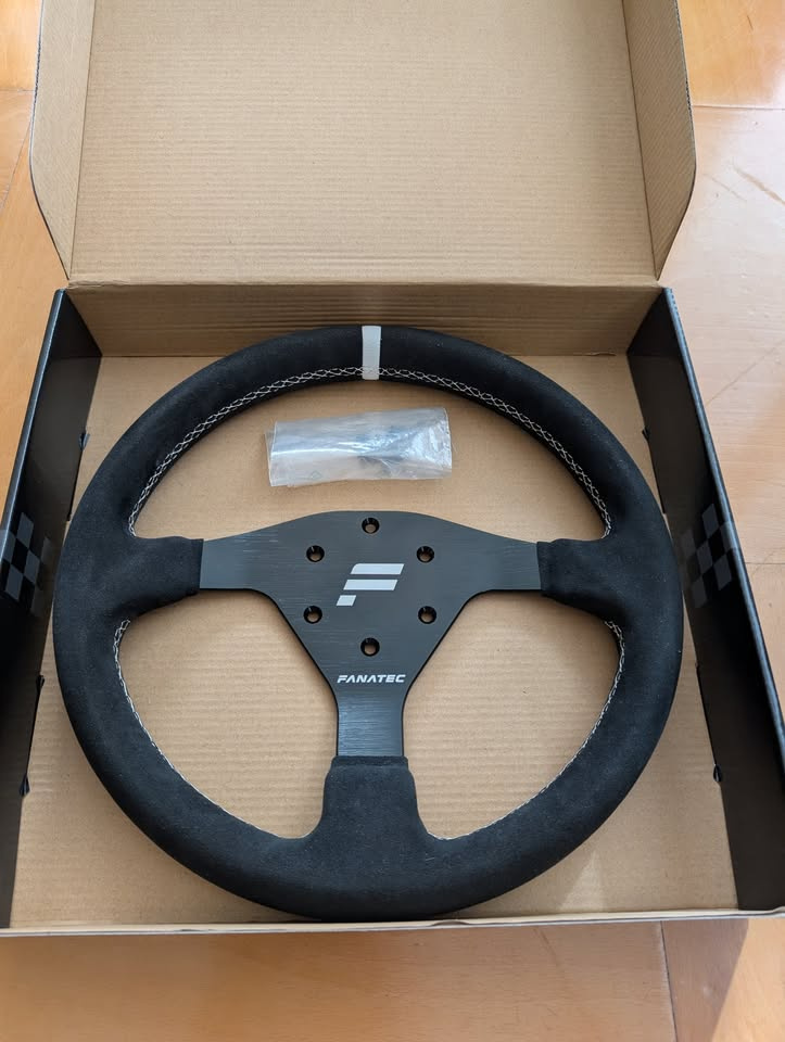 Fanatec CSL simracing vybavení - 3