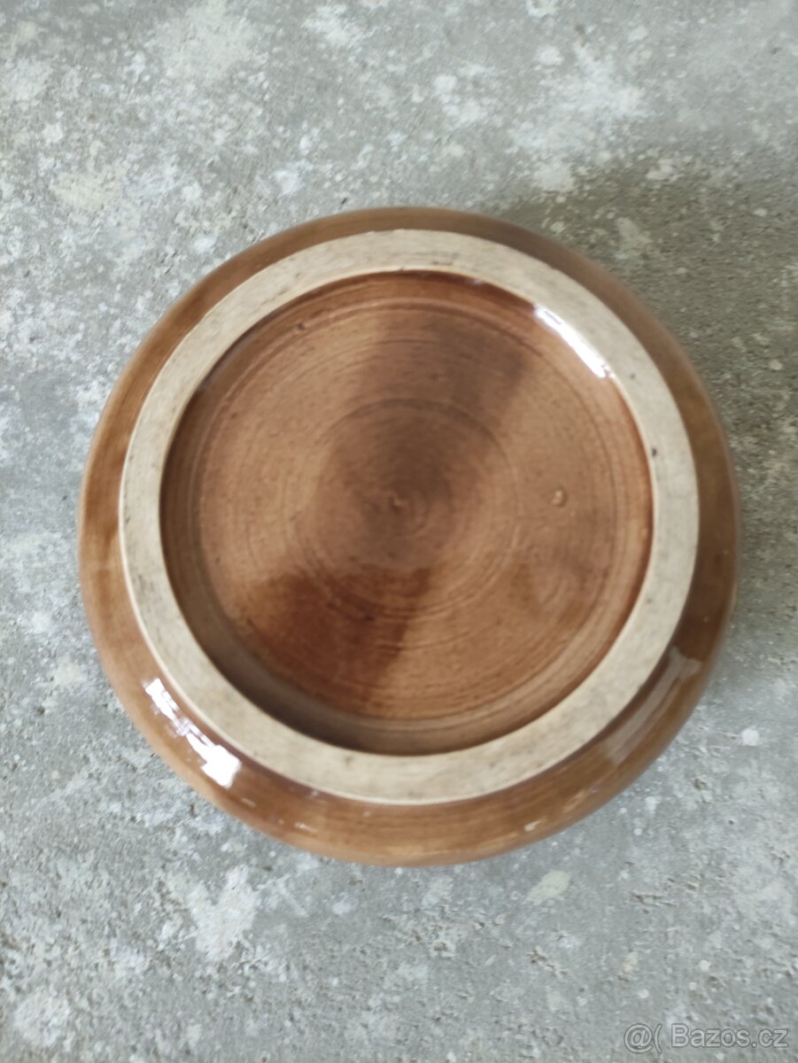 Staré popelníky - 3