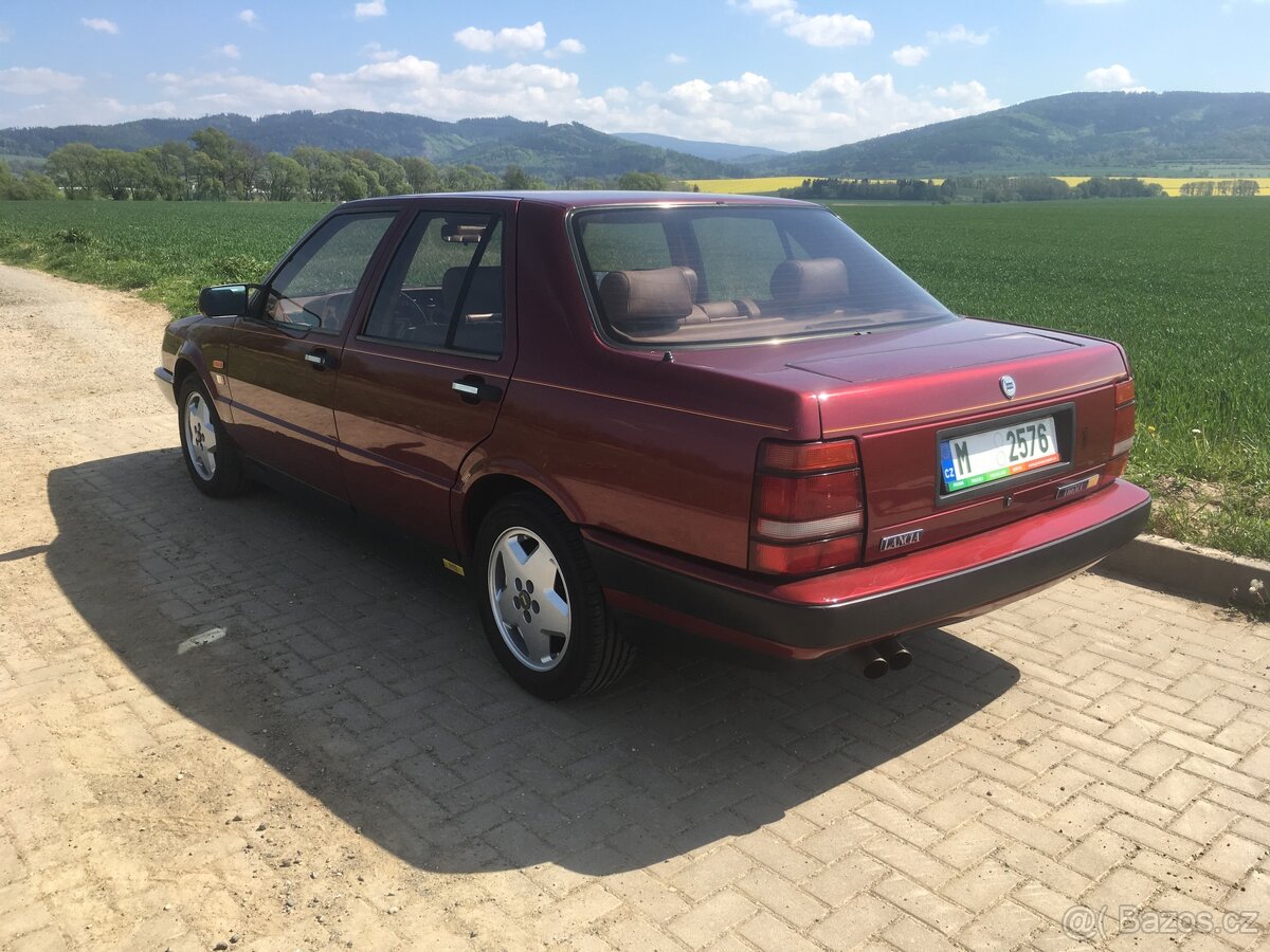 Lancia Thema 8.32 s motorem V8 Ferrari - 3