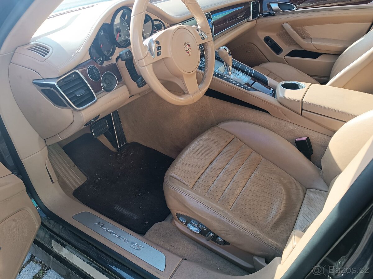 Porsche Panamera 4S Chrono - 3