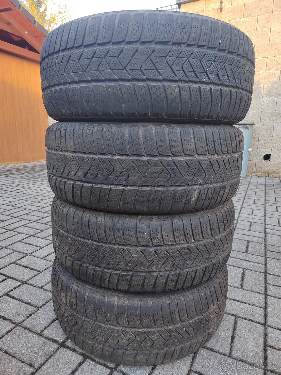 Zimni pneu Pirelli Sottozro 245/45/18 - 3