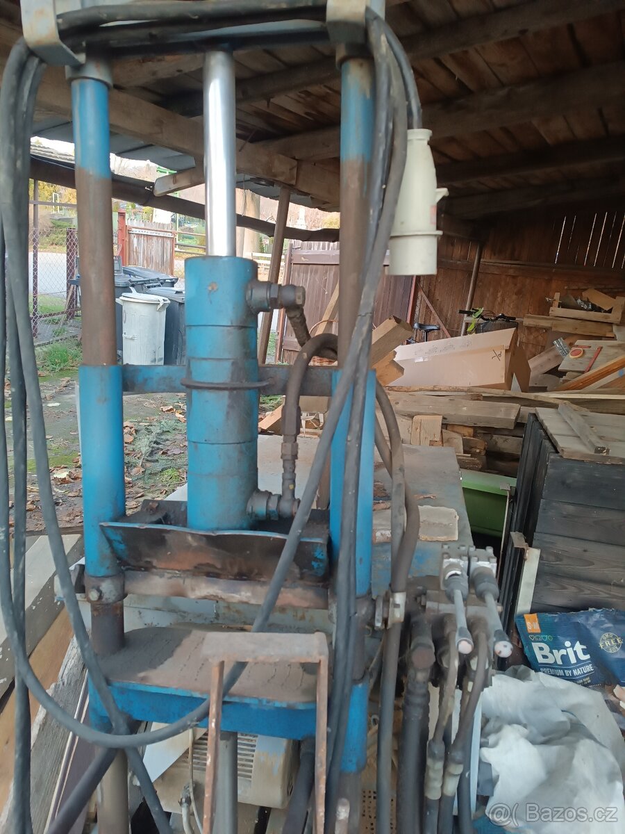 Cirkulárka se štípačkou - 3