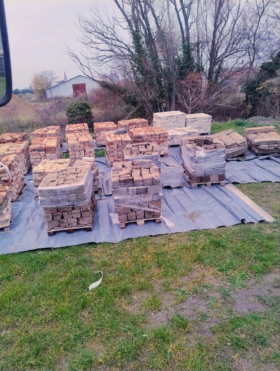 Žulové kostky kočičí hlavy 25x15x15 - 3