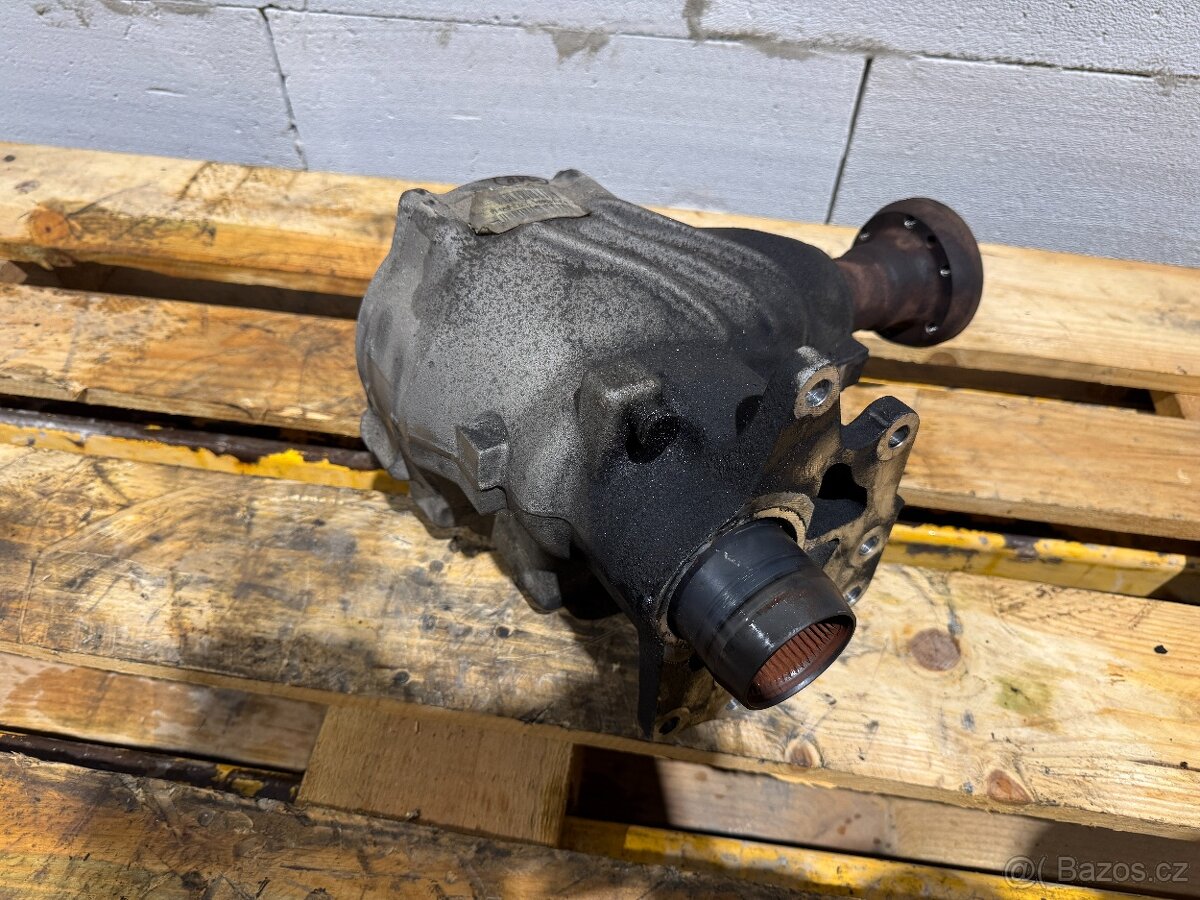 Úhlová převodovka Volvo XC90 30700016 - 3