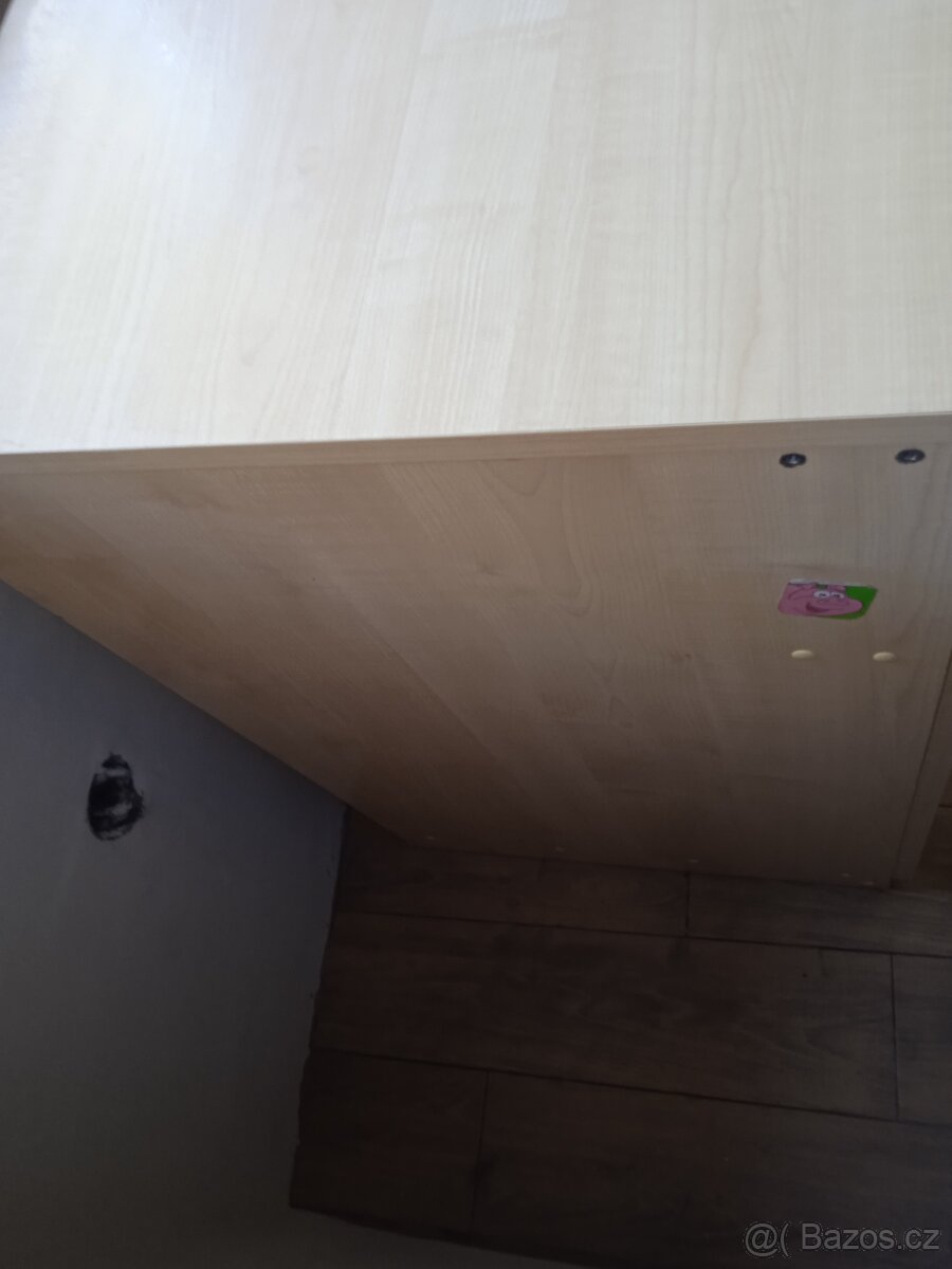 Přebalovací pult z masivu - 3