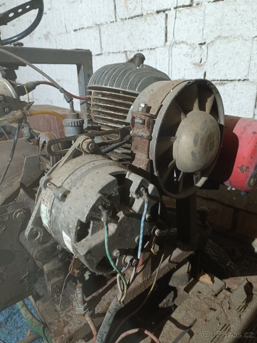 Prodám traktor domácí výroby motor Jawa - 3