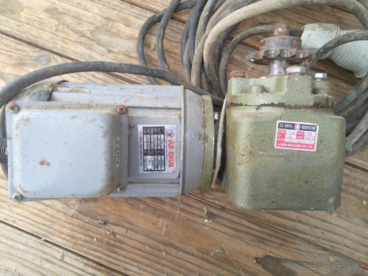 Elektromotor s převodovkou - 3