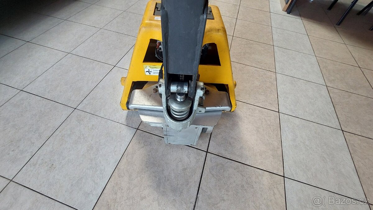 Paletovací vozík elektrický - 3