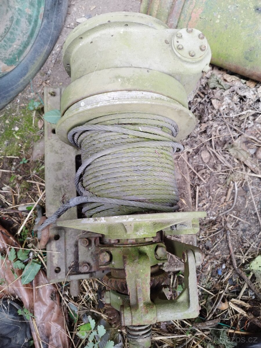 Naviják na Praga V3S - 3