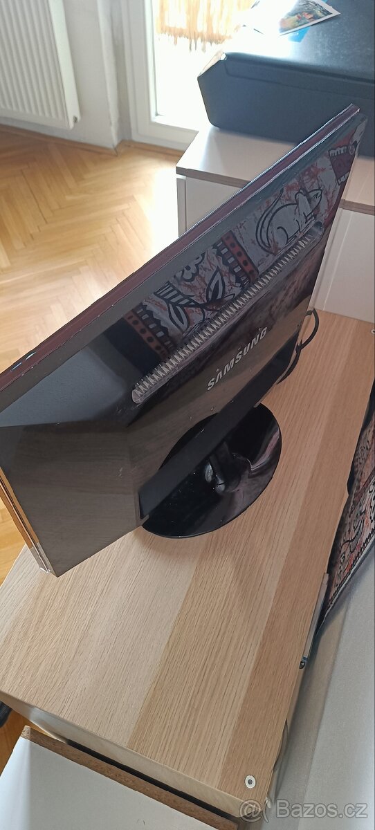 Monitor SyncMaster - 3