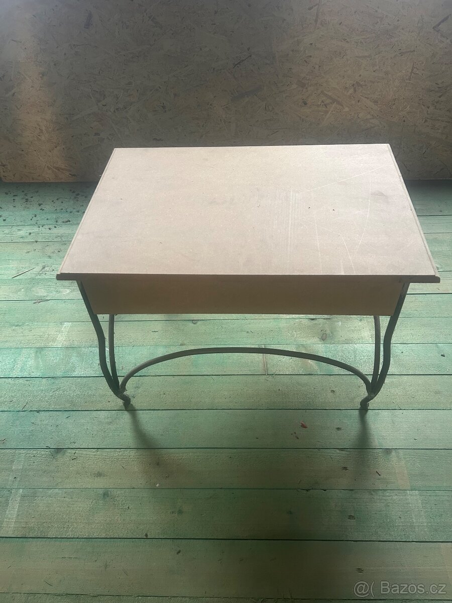 Stolek se šuplíkem - 3