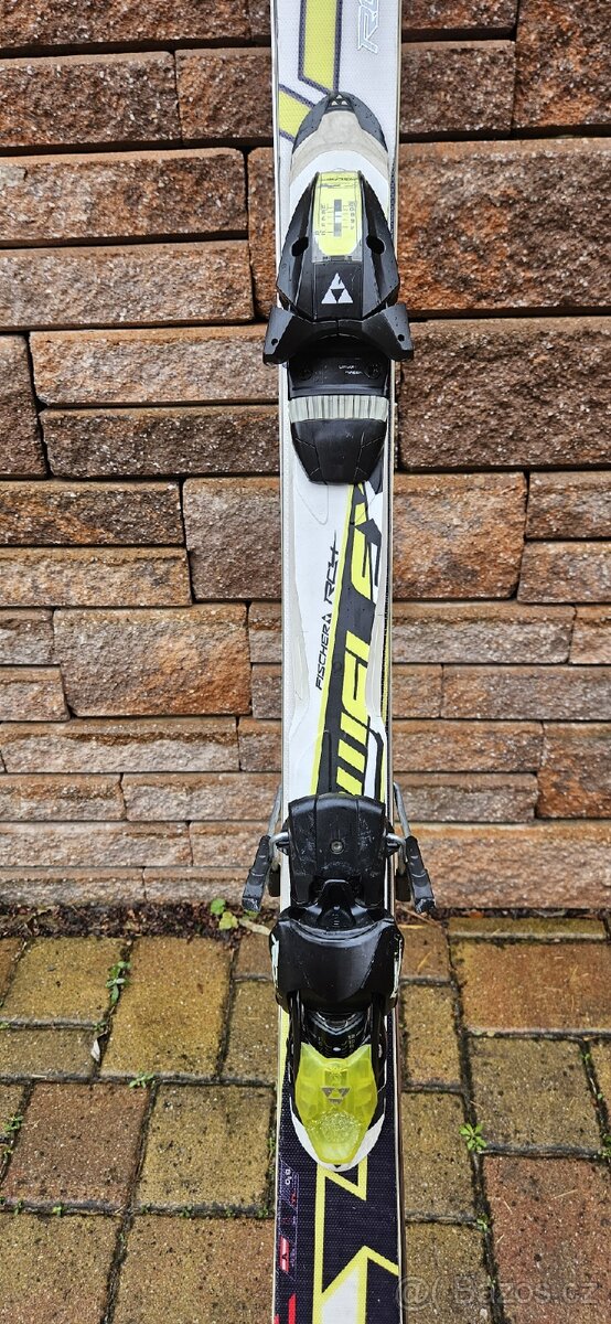 Sjezdové lyže Fischer+lyžáky Atomic - 3