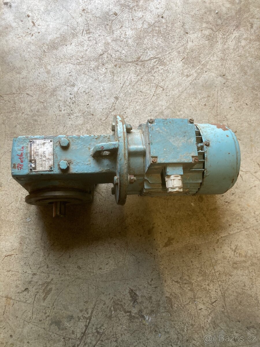 Elektromotor s převodovkou - 3
