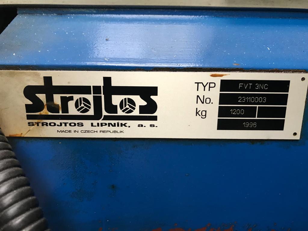 vertikální frézka Strojtos Lipník FVT 3 NC - 3