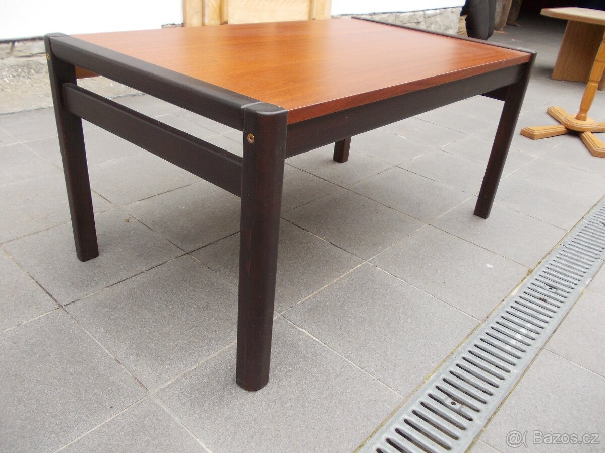 Konferenční stolek s deskou dýhovanou mahagonem . - 3