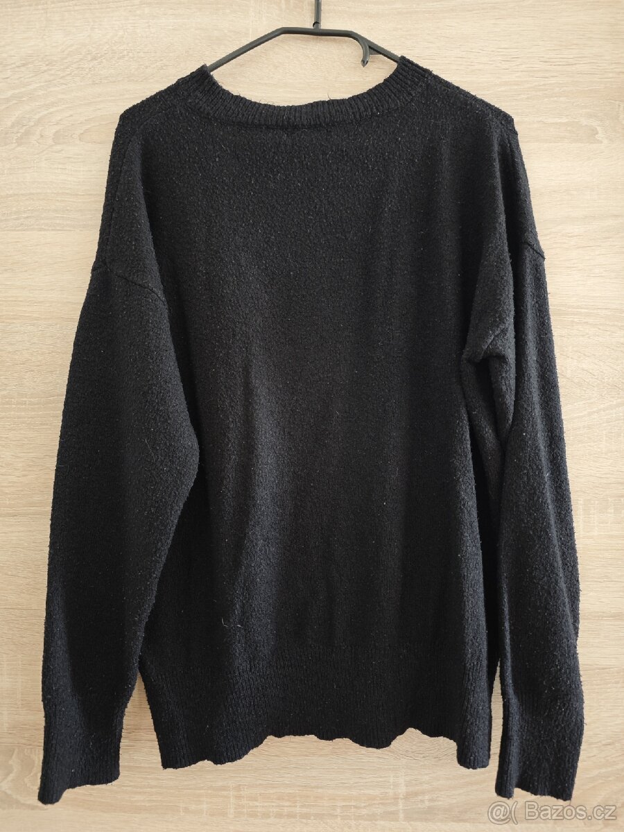 Černý svetřík Brunette - 3