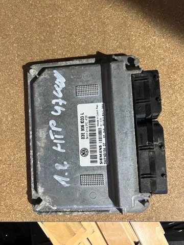Různé řídící jednotky VW, Škoda - 3
