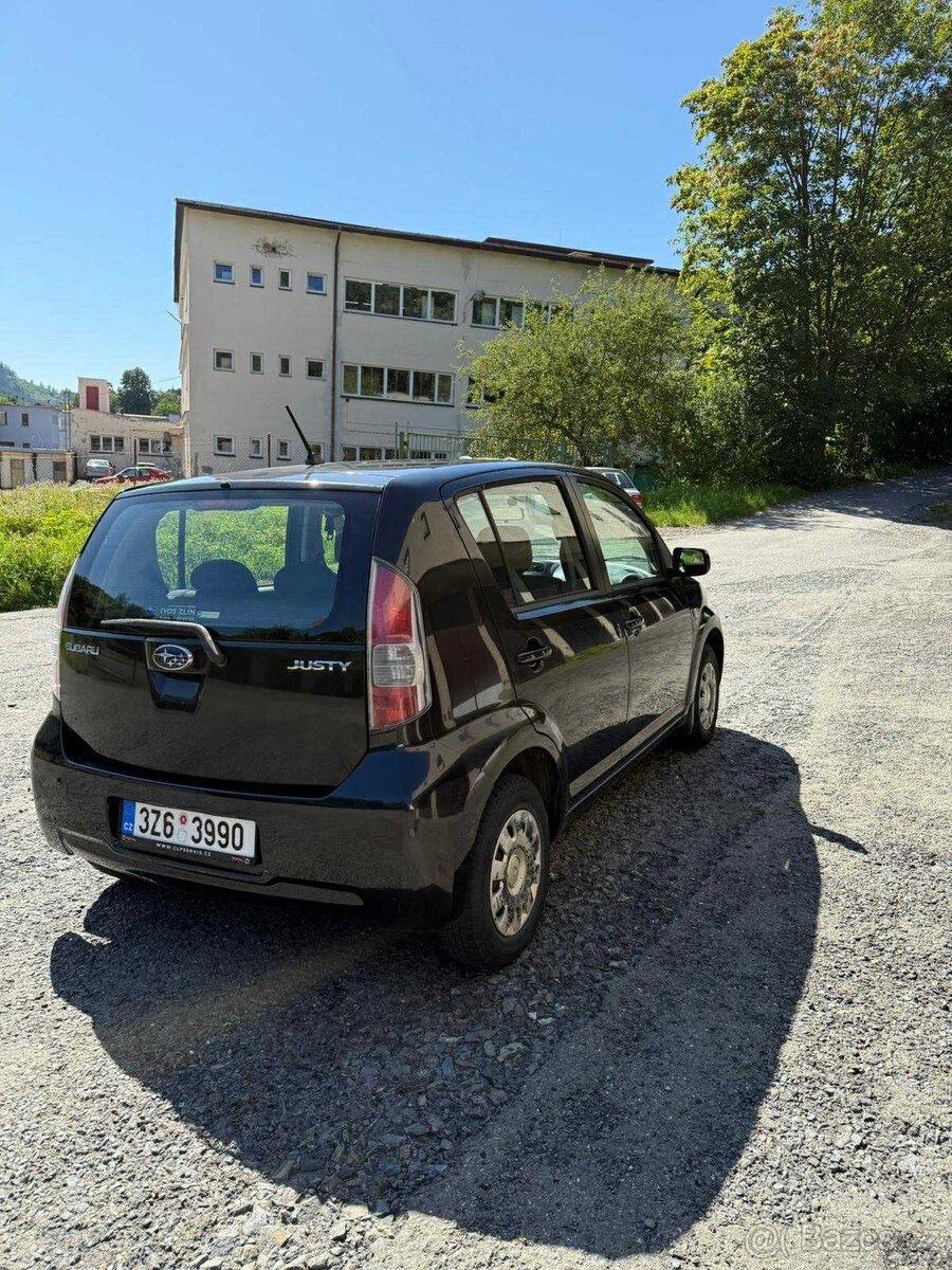 Subaru Justy - 3
