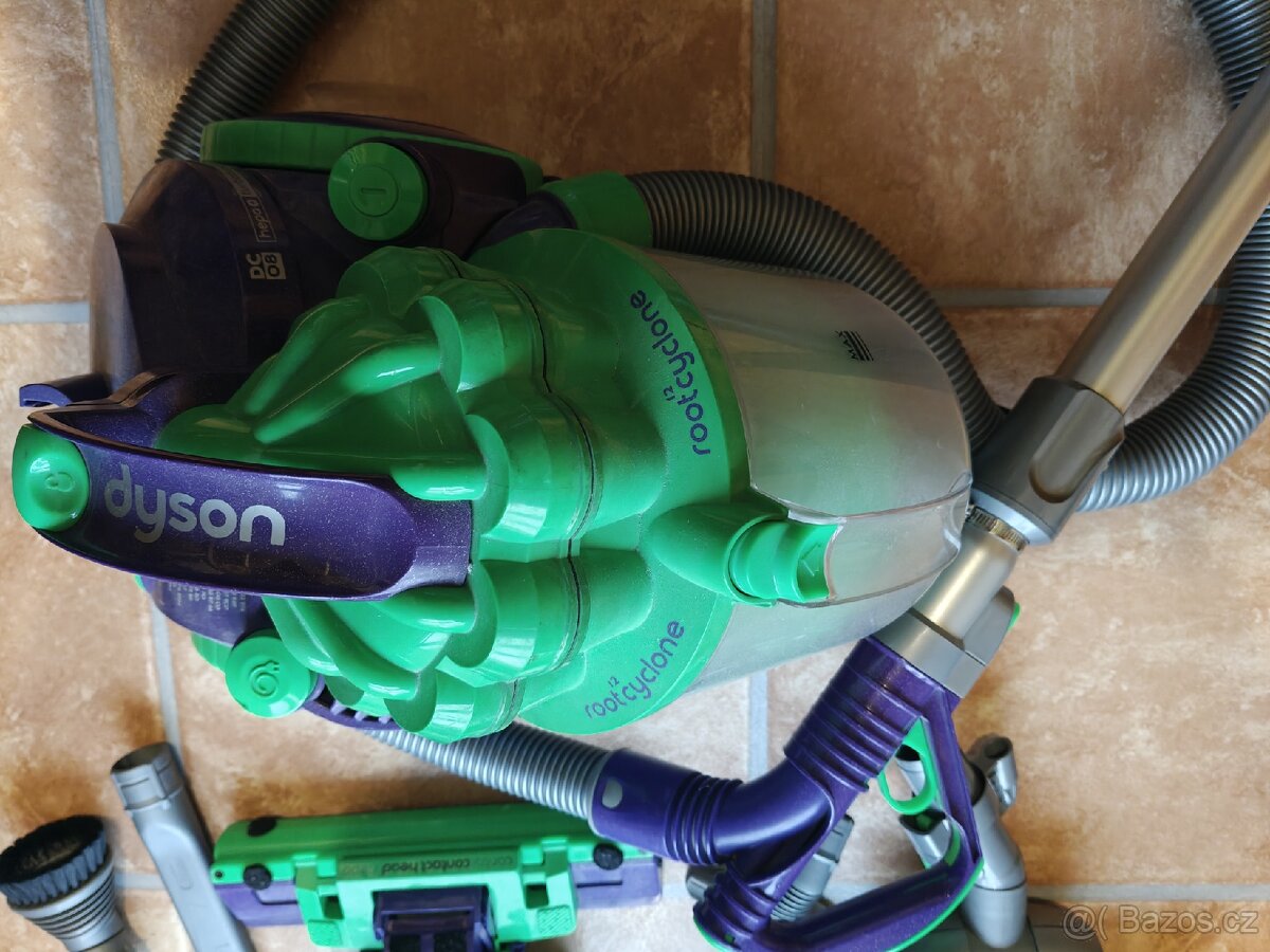 Vysavač Dyson DC08 - 3