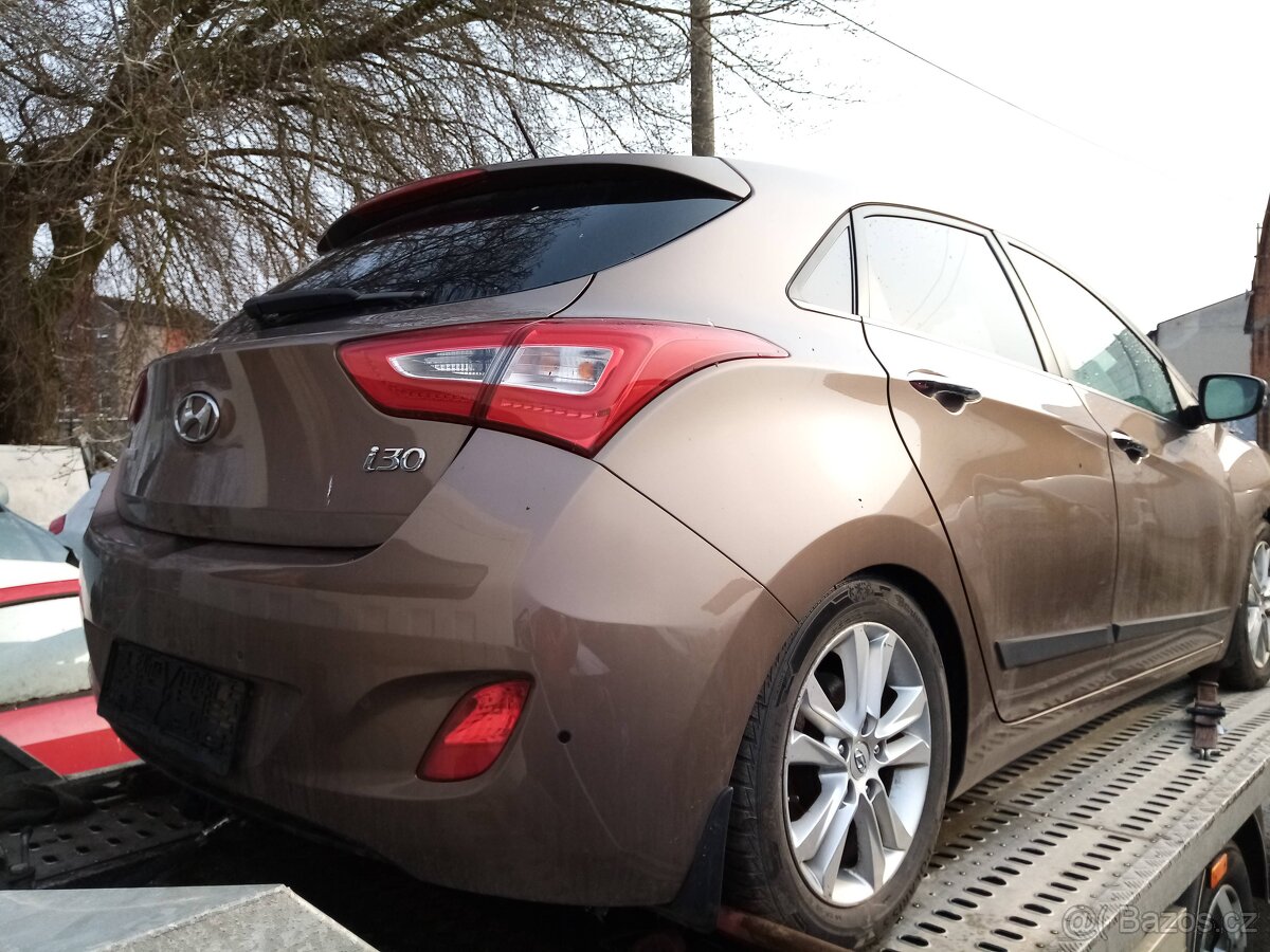 Hyundai i30 1,6crdi 81kW,r.v.2014 - 3