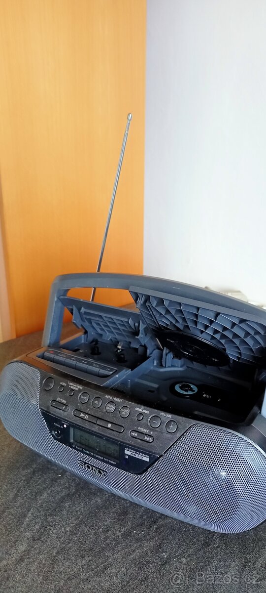 Reproduktory/rádio Sony na kazety a CD - 3