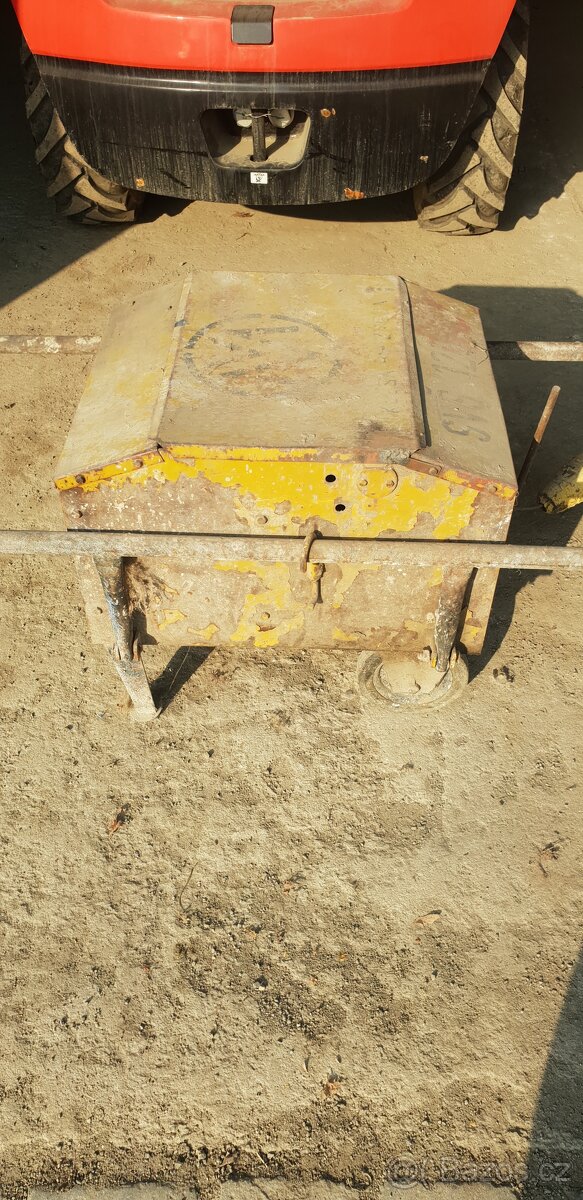 Vrátek stavební - 3