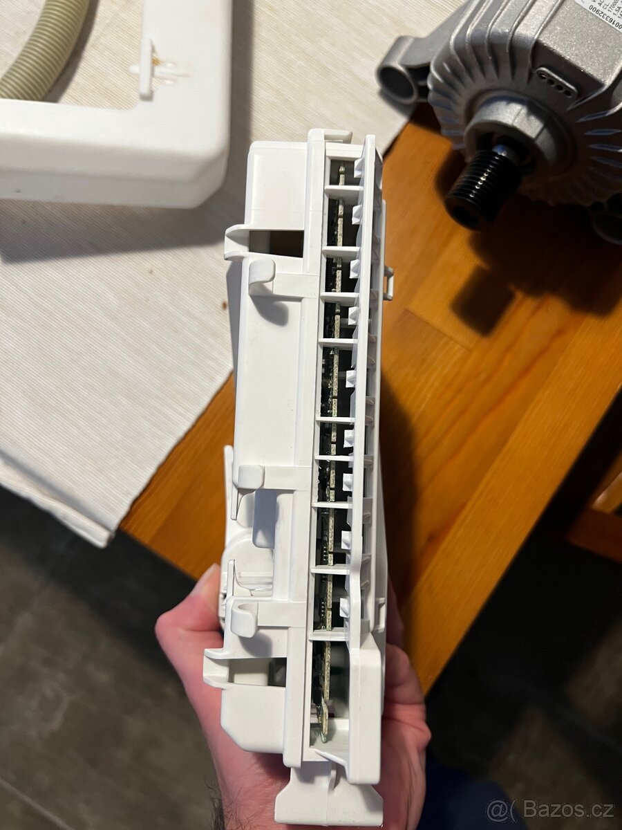 Prodám elektroniku pračky AEG - 3