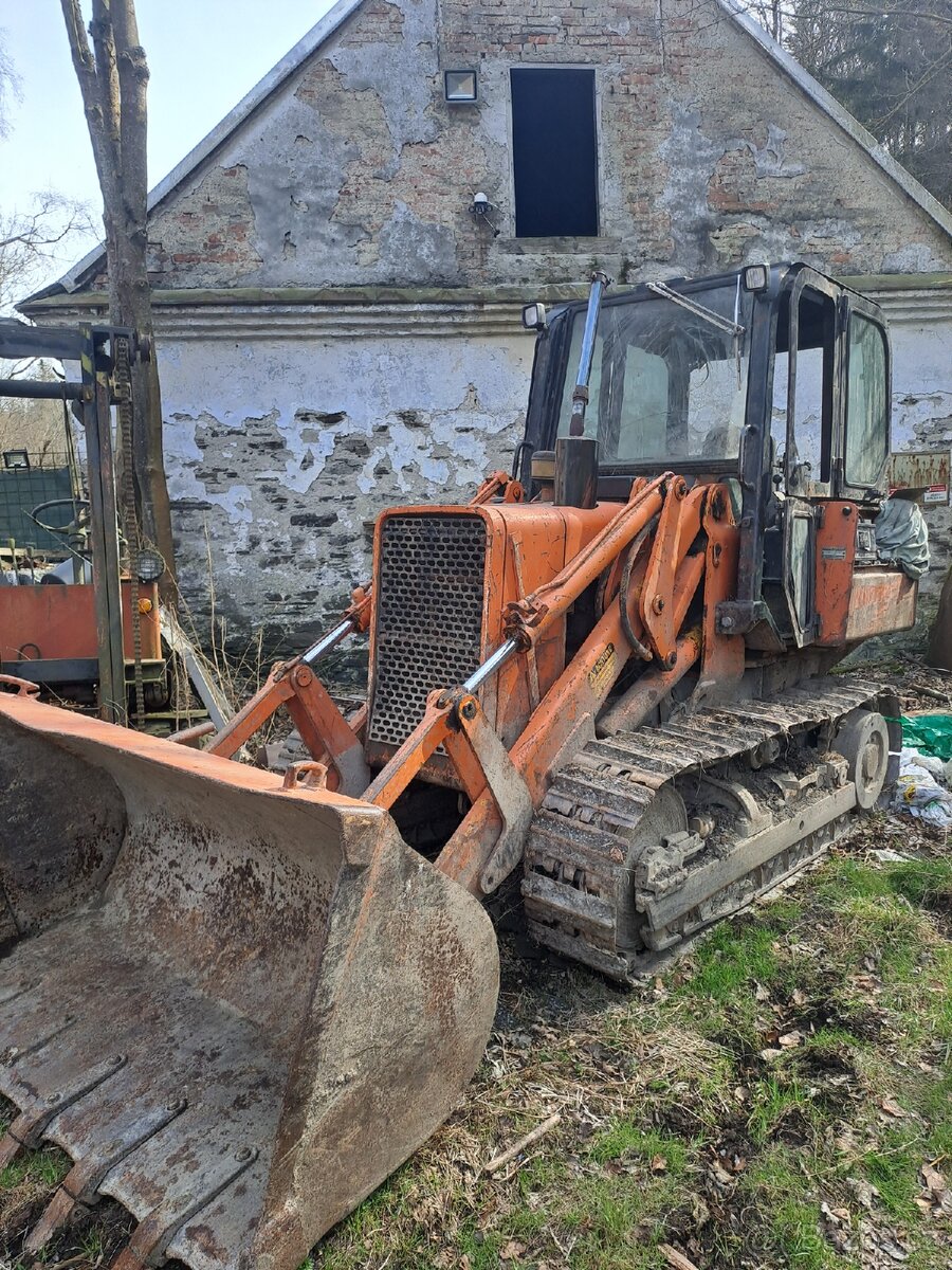 Prodám buldozer John der - 3