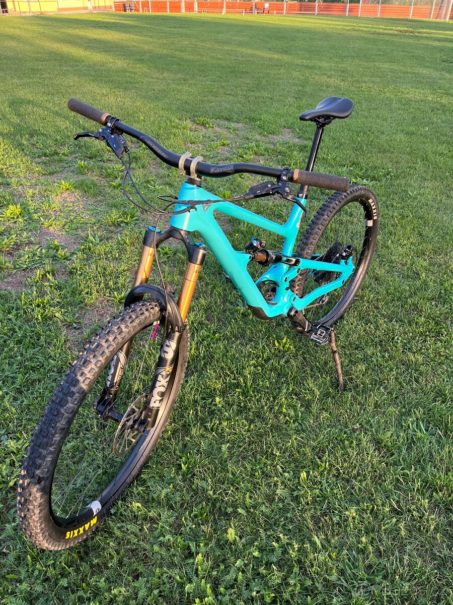 YT capra core 4 - 3