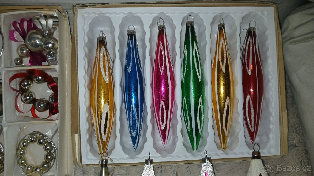 Starší Vánoční ozdoby - skleněné, kuličkové nebo jiné - 3