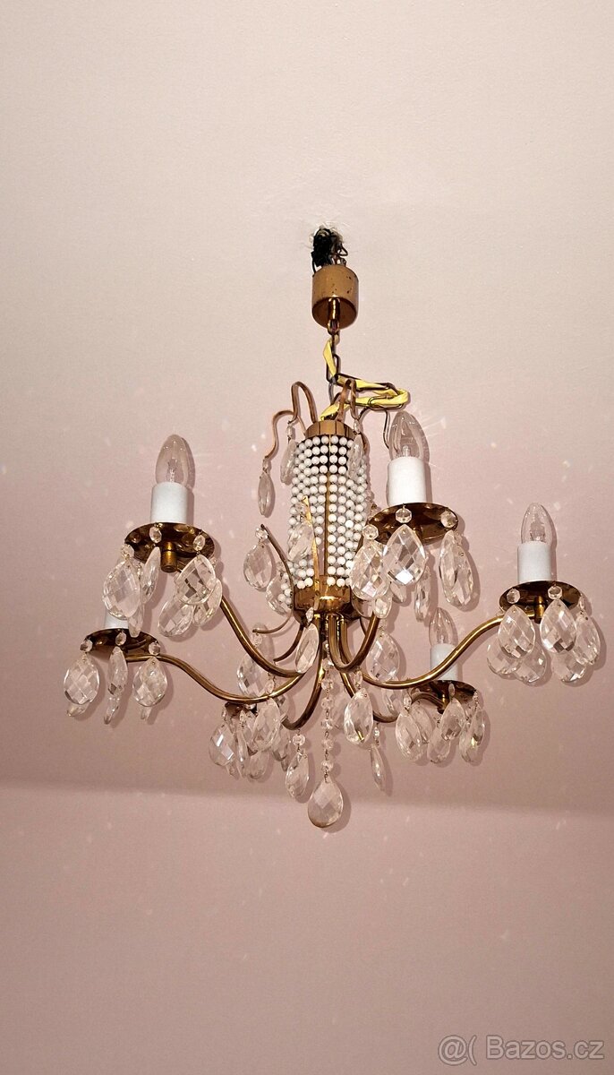 Skleněný lustr - 3