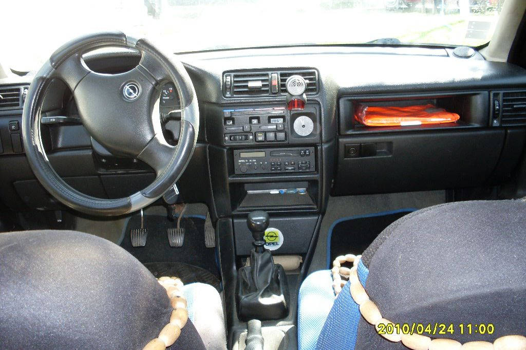 OPEL VECTRA A 1,7D - 3