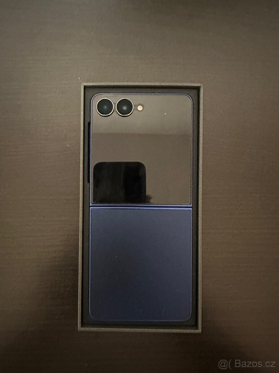 Samsung Galaxy Z Flip 7 – Modrý, 256 GB - 3