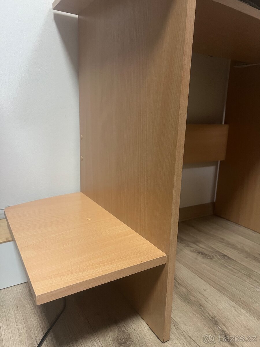 Pracovní stůl - 3
