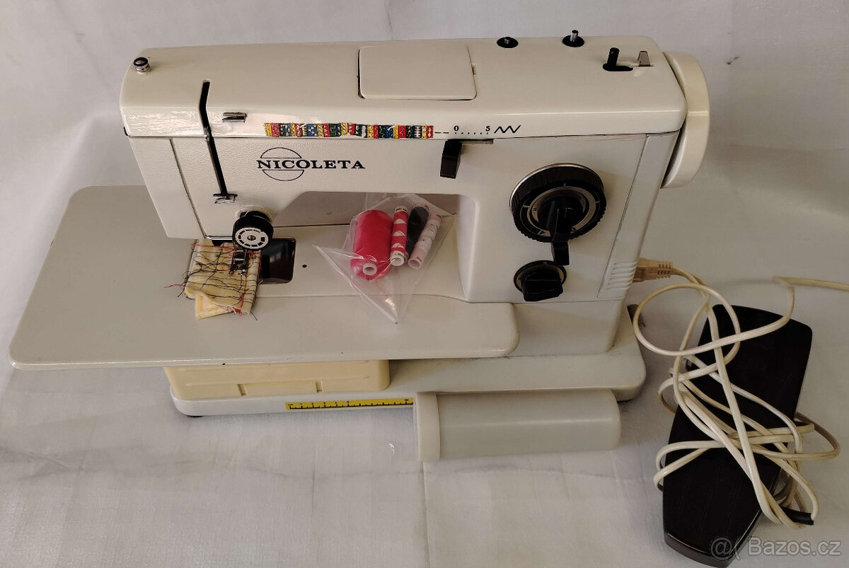 šicí stroj značky Nicoleta - 3