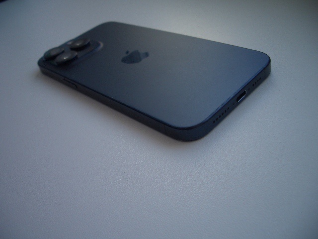 APPLE IPHONE 15 pro 256GB - 3