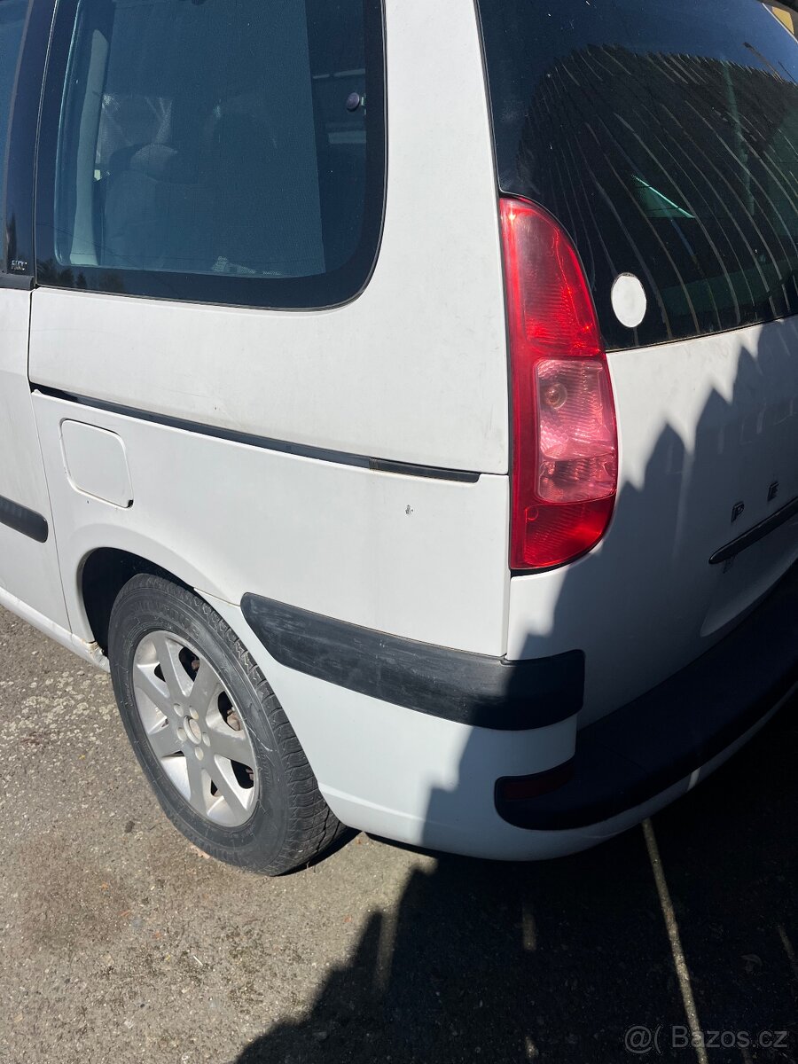 Peugeot 807 2,2Hdi - 3