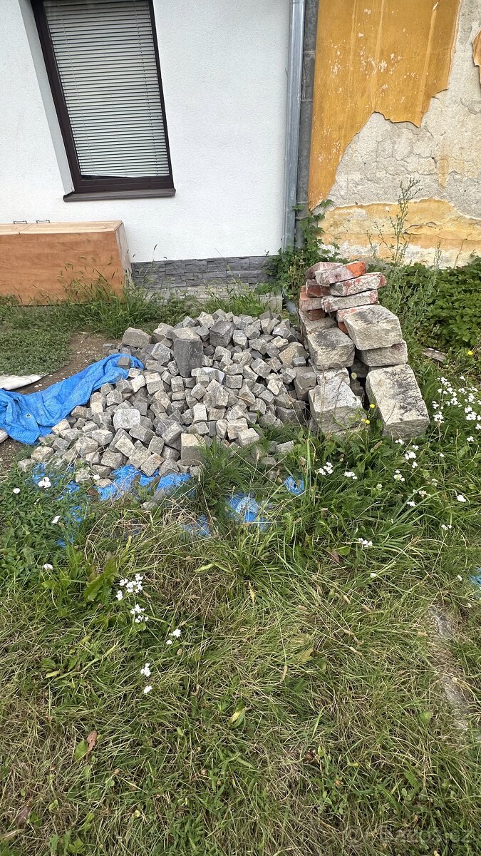 Nechám za odvoz kostky + obrubníky - 3