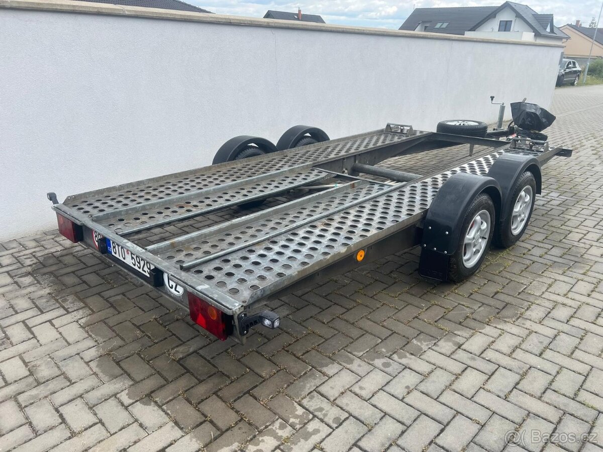 Autopřepravník VAPP, po celkové go. Velmi dobrý stav.