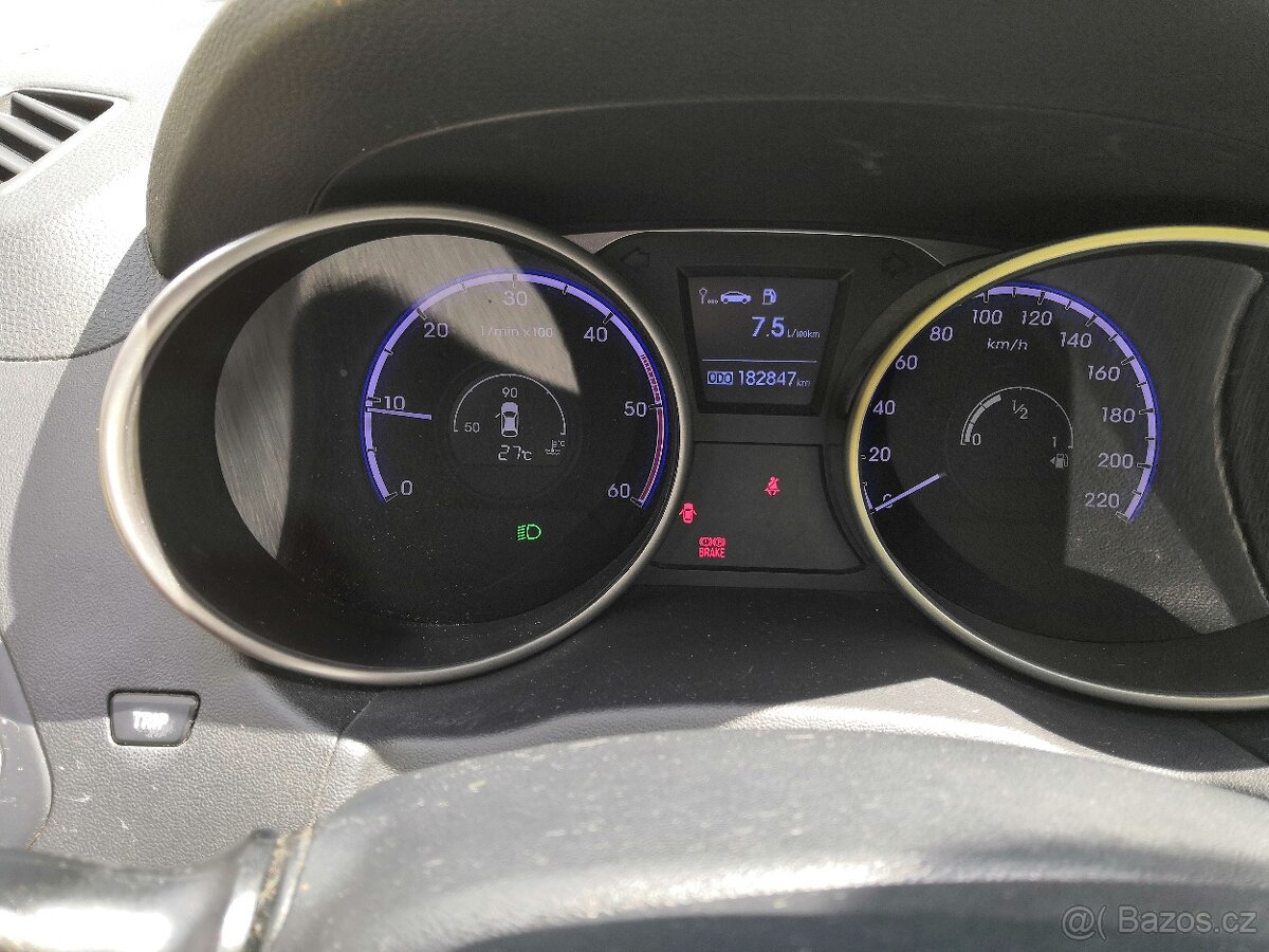 Hyundai ix35 4x4 nafta - 3