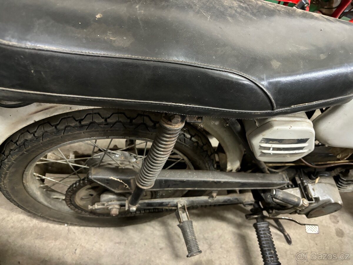 Jawa 23 Mustang - 3